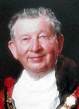 Picture of Cyng. G. Darby. Mayor of Llanelli 1999 - 2000 